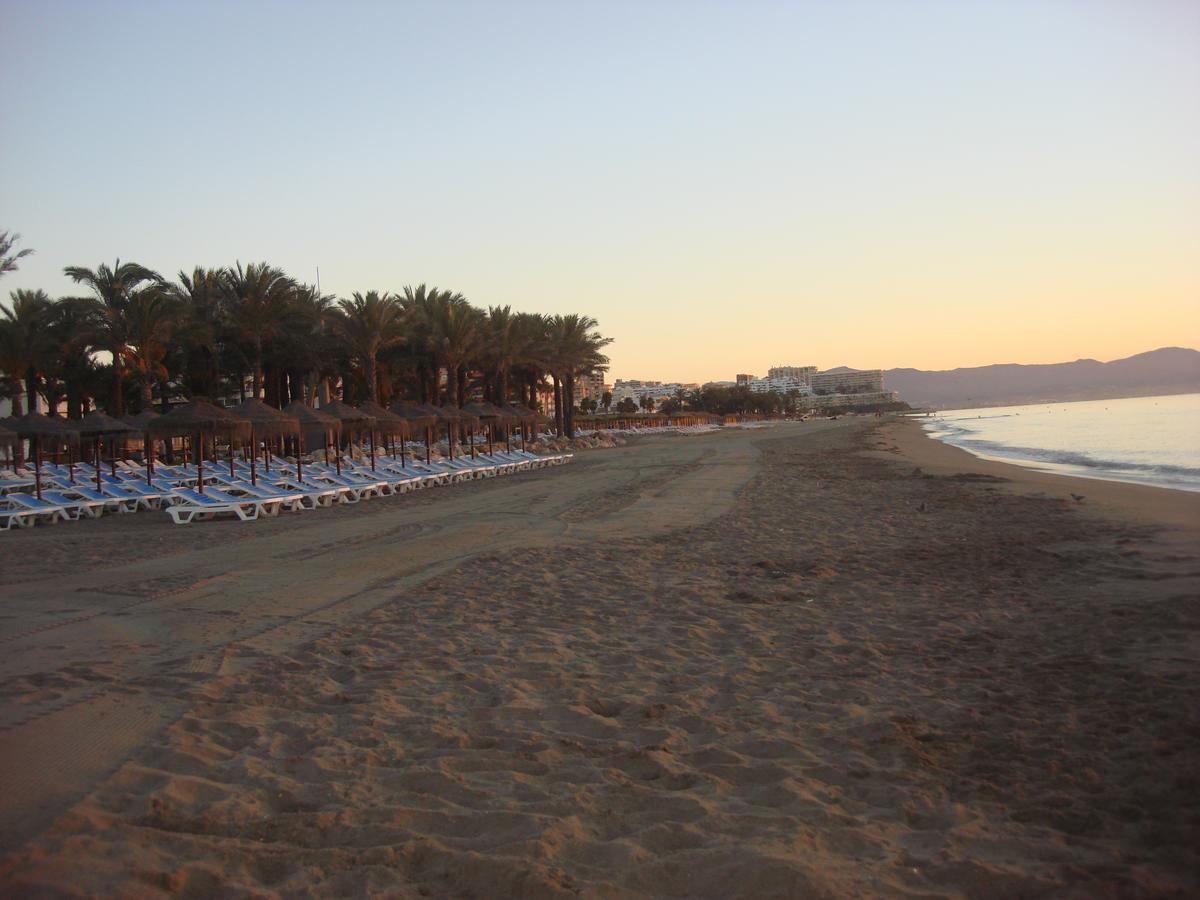 Apartamento Holidays On The Beach Torremolinos Dış mekan fotoğraf