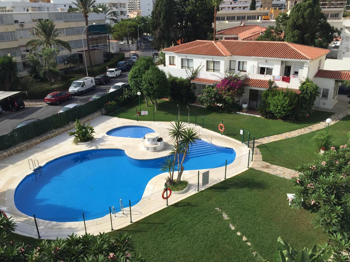 Apartamento Holidays On The Beach Torremolinos Dış mekan fotoğraf