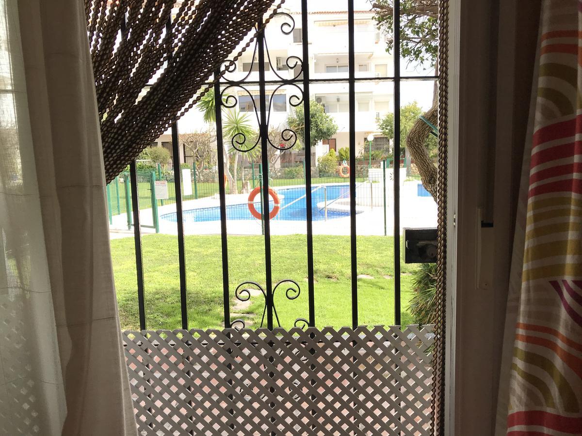 Apartamento Holidays On The Beach Torremolinos Dış mekan fotoğraf
