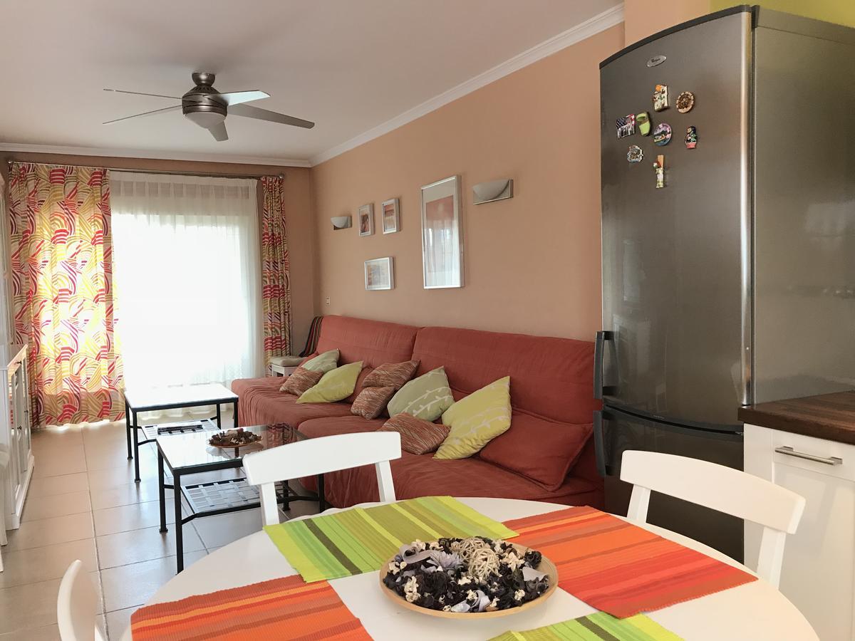 Apartamento Holiday On The Beach Torremolinos Dış mekan fotoğraf