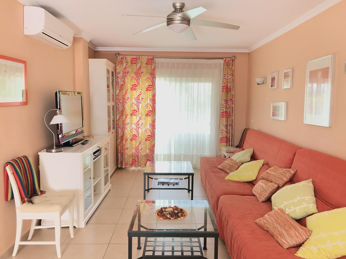 Apartamento Holidays On The Beach Torremolinos Dış mekan fotoğraf